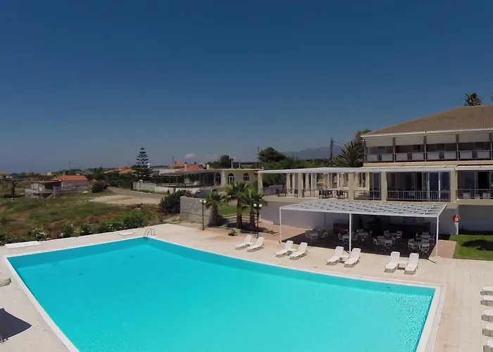 Limenari فندق فيلياترا