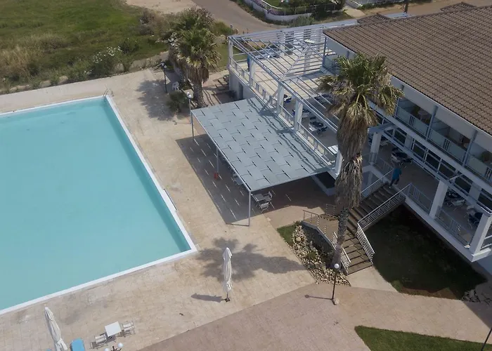 Limenari فندق 2*